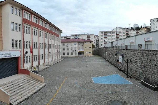 Trabzon Ortahisar Endüstri Meslek Lisesi İnşaatı ve Atölye Binası